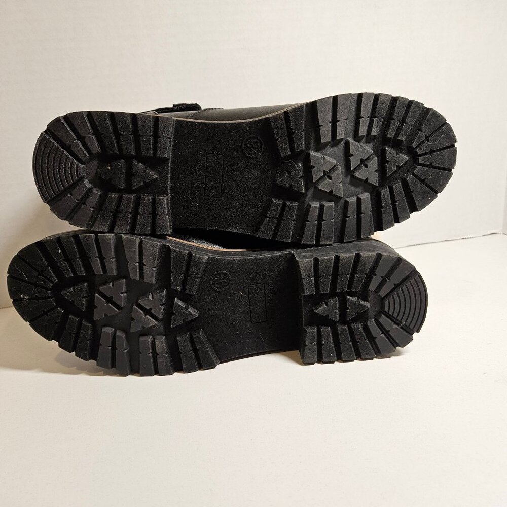 NWT Universal Thread Boots Womens 9.5 Karissa Black Lace Up Ankle Faux Sherpa - Picture 7 of 11